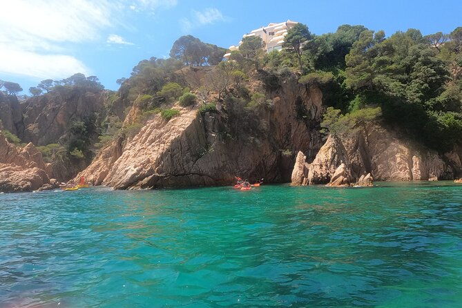 guided-kayak-snorkel-tour-to-costa-brava-small-group-and-lunch