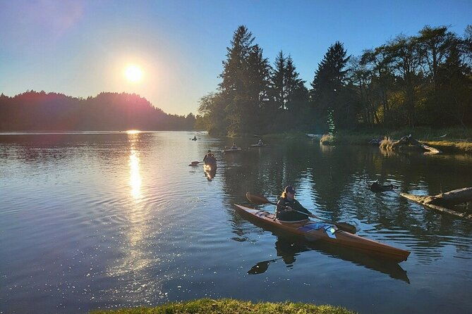 guided-kayak-tours-on-the-salmon-river-estuary-in-otis-oregon