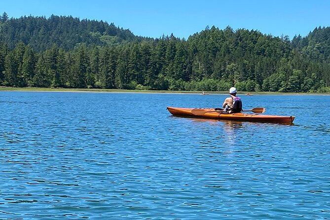 guided-kayak-tours-on-the-salmon-river-estuary-in-otis-oregon