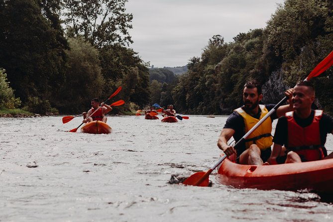 guided-kayaking-on-the-nalon-river-oviedo