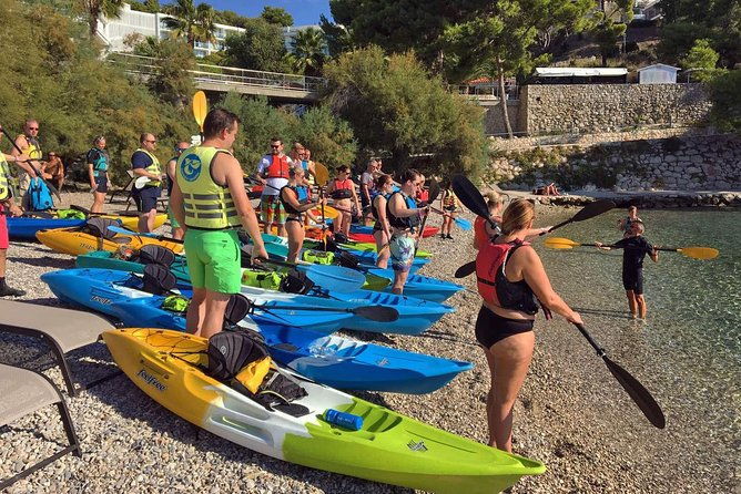 guided-kayaking-tour-to-pakleni-islands