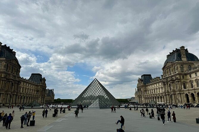 guided-louvre-museum-tour-entrance-ticket