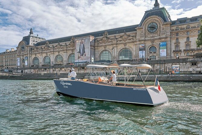 guided-luxury-river-cruise-walking-tour-of-paris-monuments