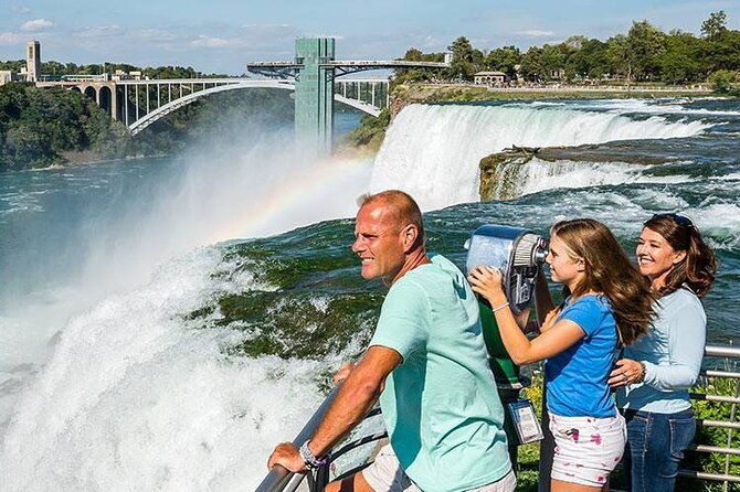 guided-maid-of-the-mist-and-cave-of-the-winds-tour