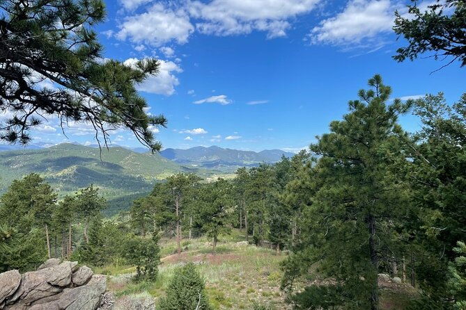 guided-morning-hike-with-pastries-in-denver