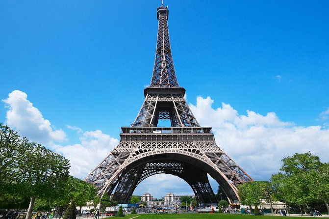 guided-paris-small-group-tour-from-london-with-seine-river-cruise-2