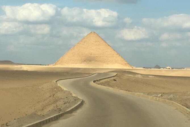 Guided pyramids tour to Giza pyramids and Dahshur including transportation - FAQ