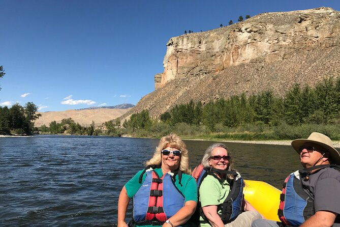 guided-scenic-float-day-trip-on-the-salmon-river
