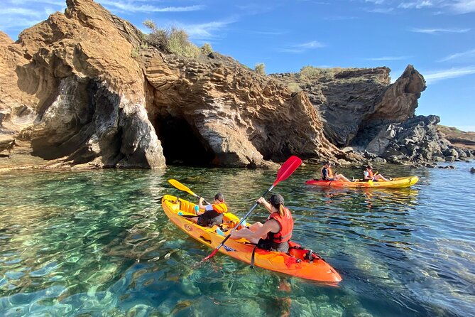guided-sea-kayak-trip-in-cap-dagde
