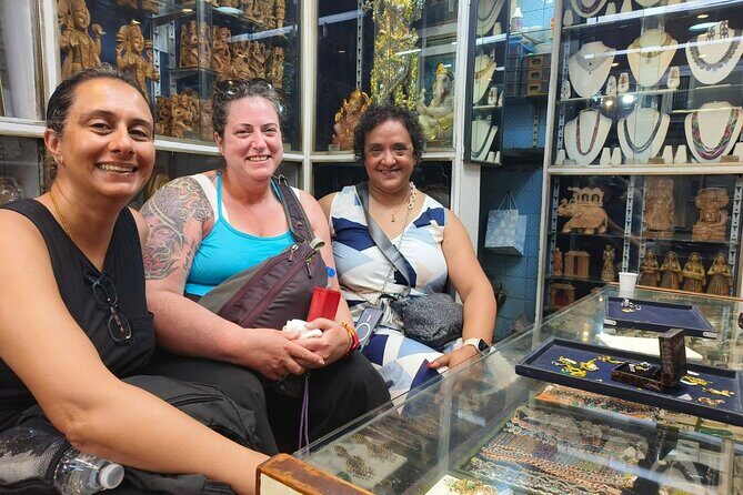 Guided Shopping Tour In Mumbai - Exploring Mumbai’s Shopping Scene: A Detailed Review of the Guided Shopping Tour