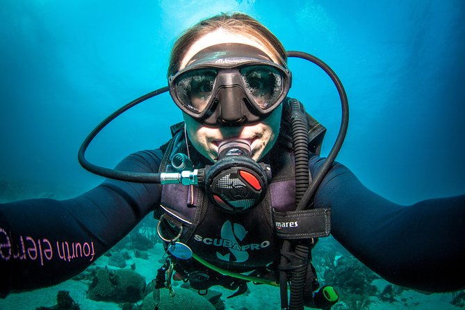 guided-shore-dive-for-certified-divers-with-scubacao-2-tank