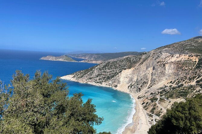 guided-shore-excursion-tour-in-myrtos-beach-and-assos