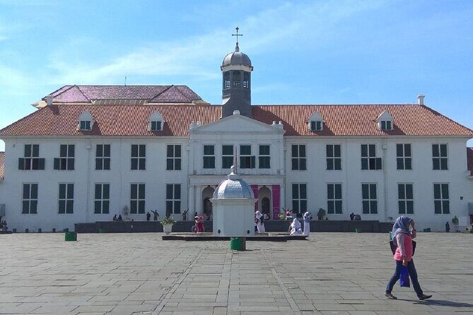 Guided Sightseeing Tour from Jakarta - The Itinerary Breakdown