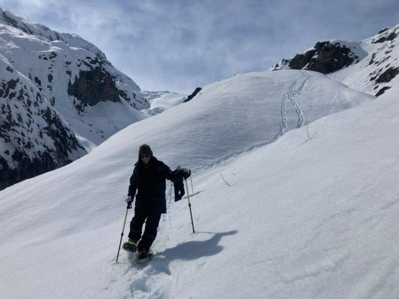 guided-snowshoeing-adventure-from-seward-alaska