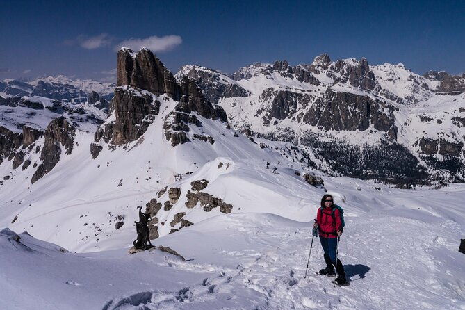 guided-snowshoeing-day-to-discover-the-dolomites