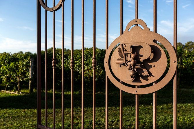 guided-tasting-with-our-team