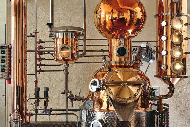 guided-tour-and-tasting-at-the-distillerie-baccae-paris
