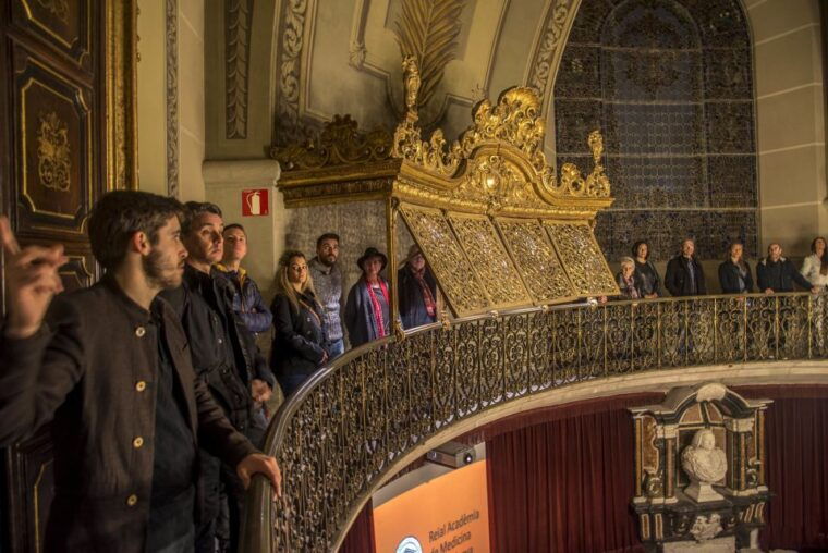 guided-tour-at-catalonias-royal-academy-of-medicine