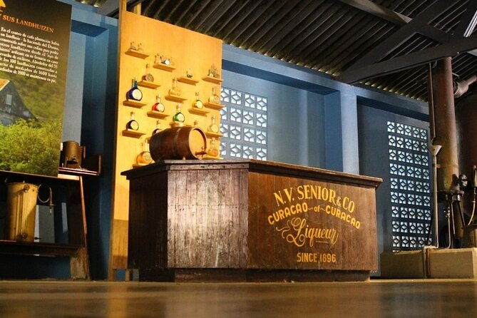 guided-tour-at-the-curacao-liqueur-distillery