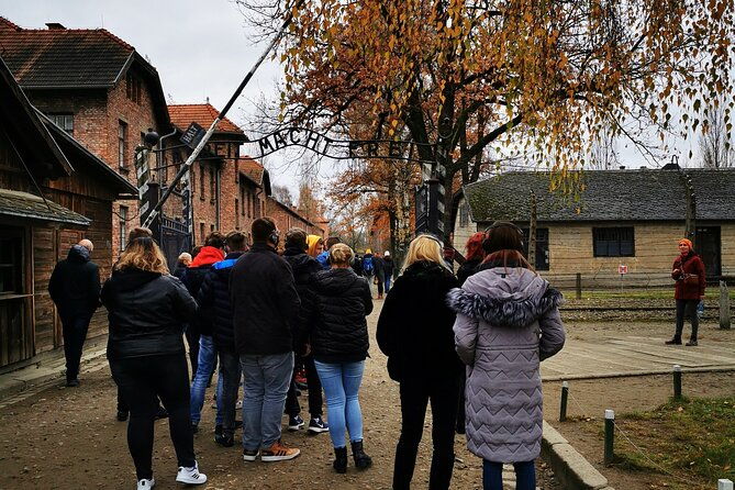 guided-tour-from-krakow-to-auschwitz-birkenau-with-transfer