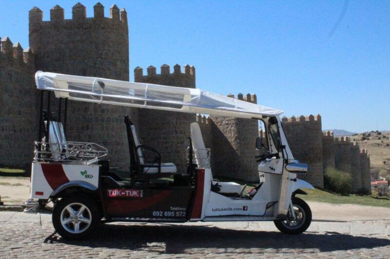 guided-tour-in-a-tuk-tuk-tours-avila-in-the-most-comfortable-way
