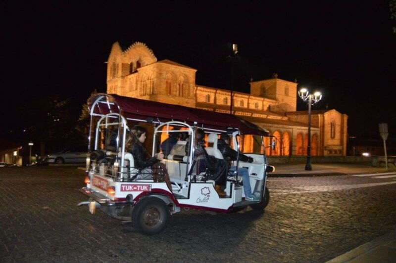guided-tour-in-a-tuk-tuk-tours-avila-in-the-most-comfortable-way