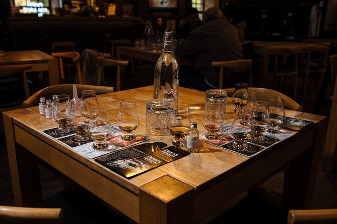 guided-tour-in-aberfeldy-distillery-with-connoisseur-experience