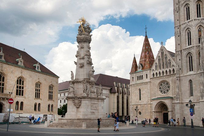 guided-tour-in-budapest-castle-district