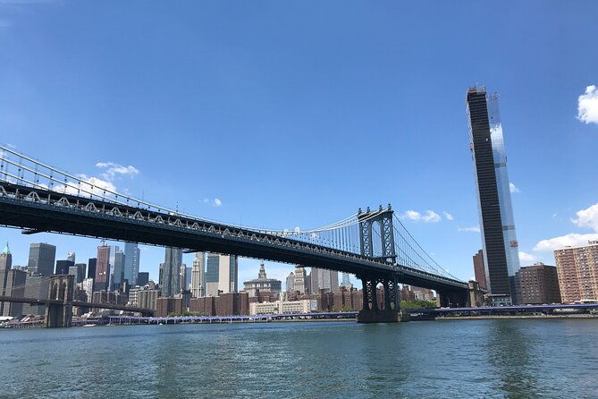 guided-tour-in-french-of-the-super-heroes