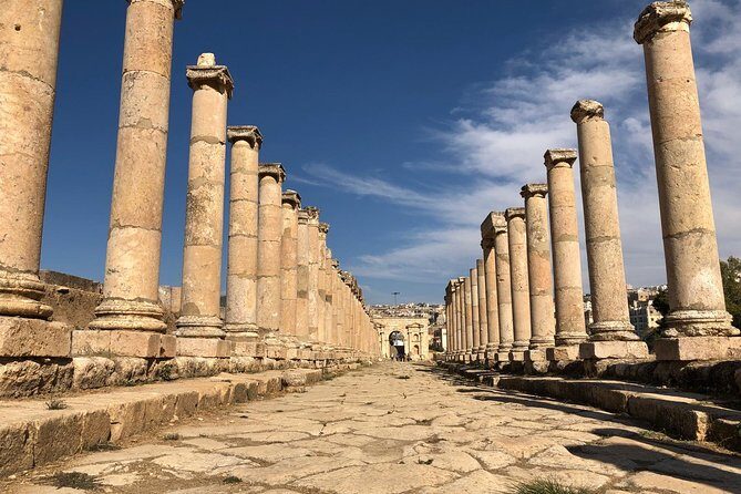 Guided Tour Jerash and Amman with light lunch - Authenticity and Guides: Making the Most of Your Tour  