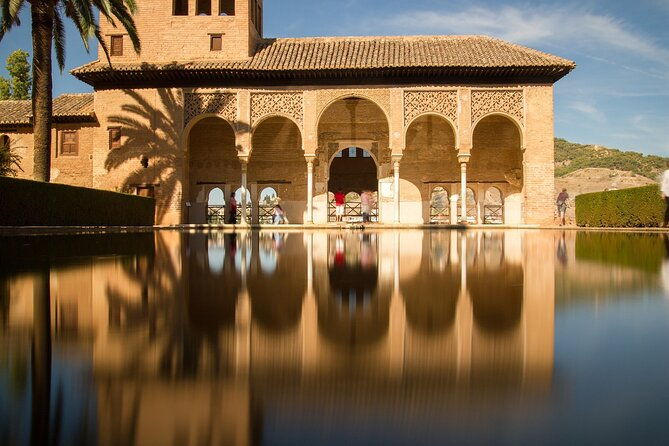 guided-tour-of-alhambra-and-generalife-with-nasrid-palaces