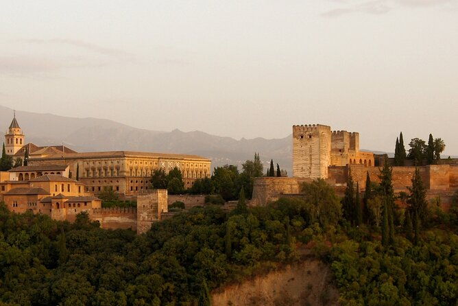 guided-tour-of-alhambra-and-generalife-with-nasrid-palaces