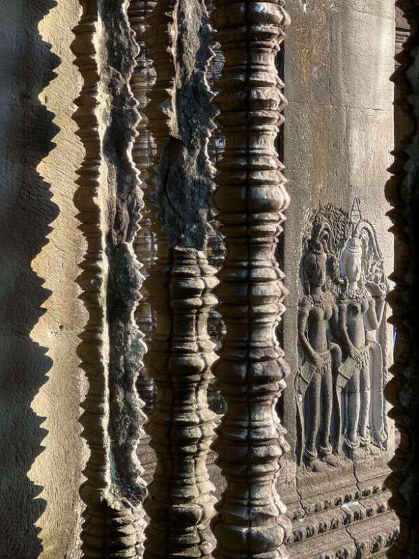 guided-tour-of-angkor-wat-bayon-ta-prohm-and-banteay-srei