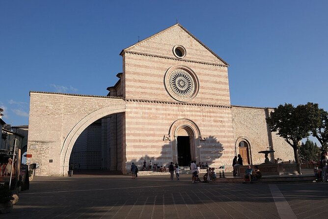guided-tour-of-assisi-francis-clare-and-carlo-acutis-2