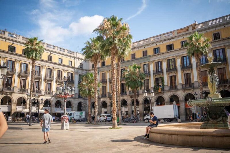 Guided tour of Barcelona in French (Old Town & Instagram spots) - The Sum Up: Is It Worth It?