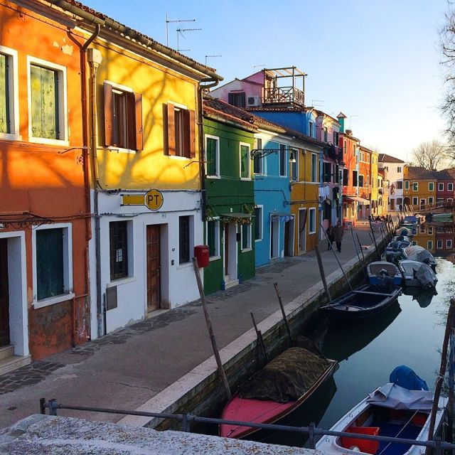 guided-tour-of-burano-island