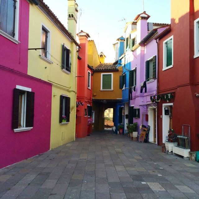 guided-tour-of-burano-island