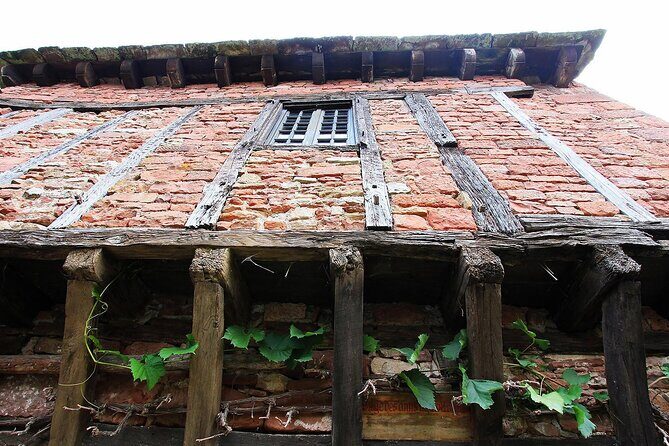 Guided tour of Collonges la Rouge - Authenticity & Additional Experiences