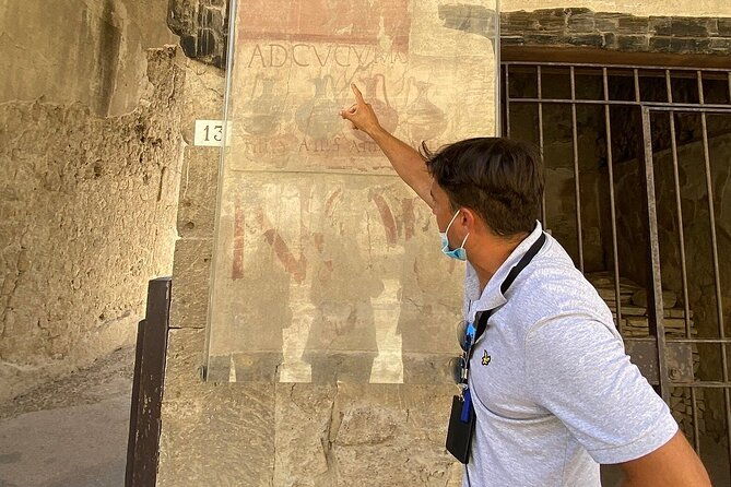 guided-tour-of-herculaneum-with-an-expert-archaeologist