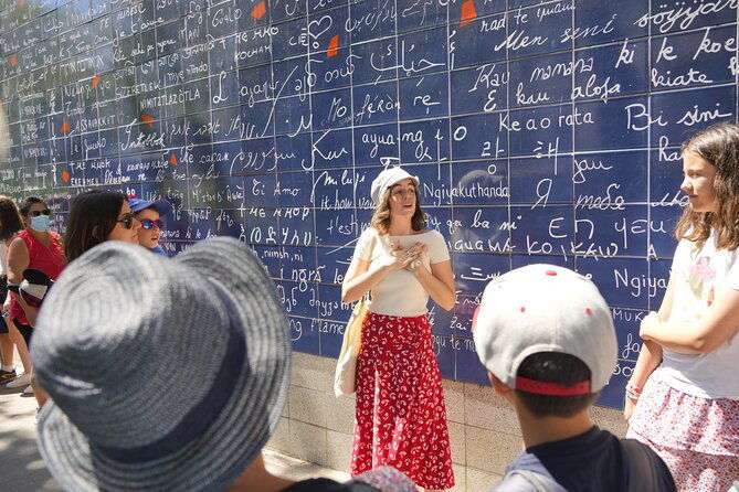 guided-tour-of-montmartre-in-songs-with-a-professional-2
