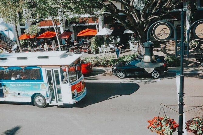 Guided Tour of Naples on a Vintage Trolley (Hop on - Hop off) - FAQs