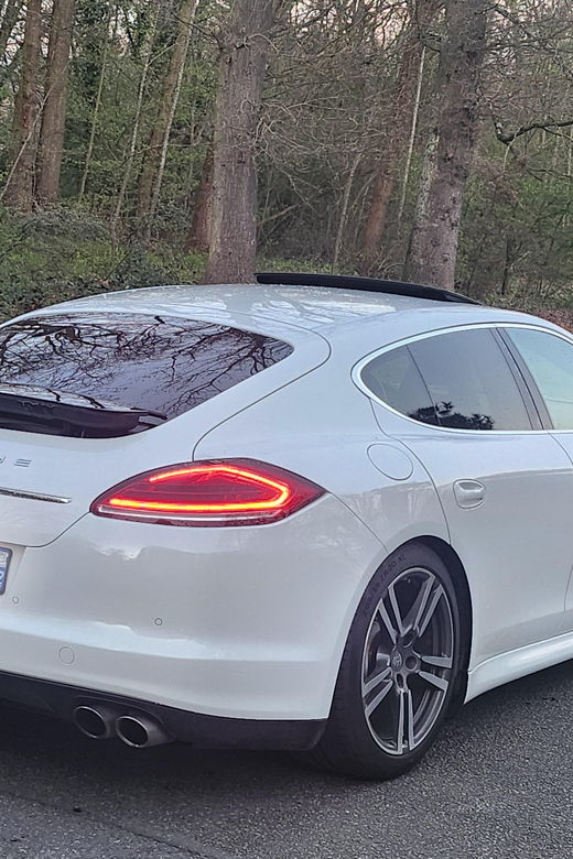 guided-tour-of-paris-in-a-porsche-panamera