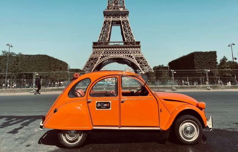 guided-tour-of-paris-in-citroen-2cv