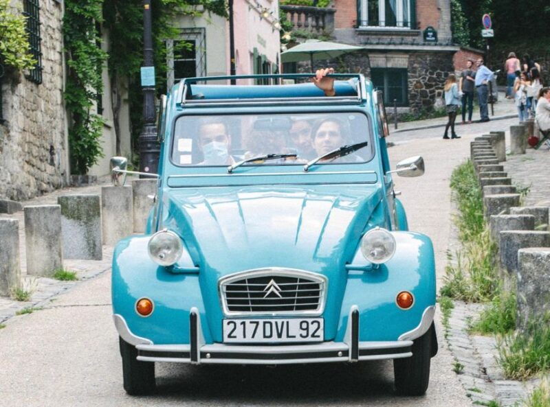 guided-tour-of-paris-in-citroen-2cv