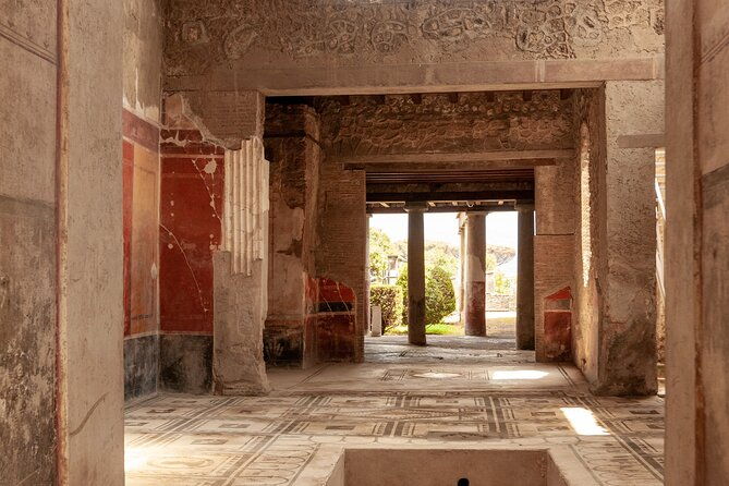 guided-tour-of-pompei-lunch-and-wine-from-sorrento