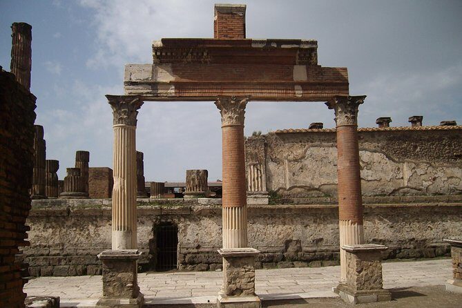 Guided Tour of Pompeii and Herculaneum with Lunch and Ticket - Transportation and Group Size