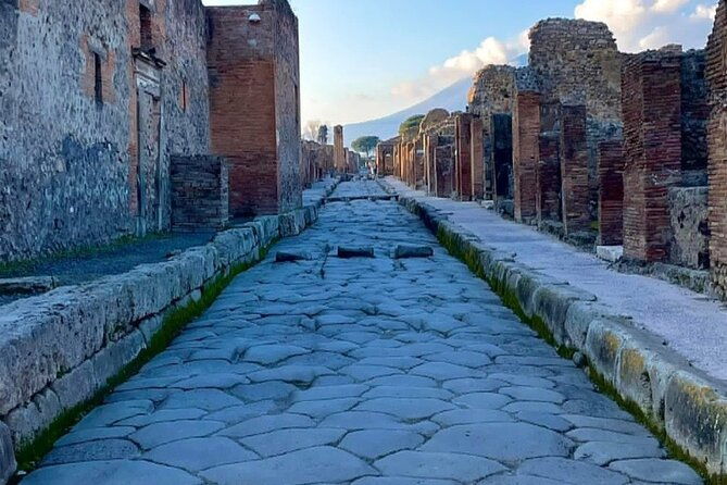 guided-tour-of-pompeii