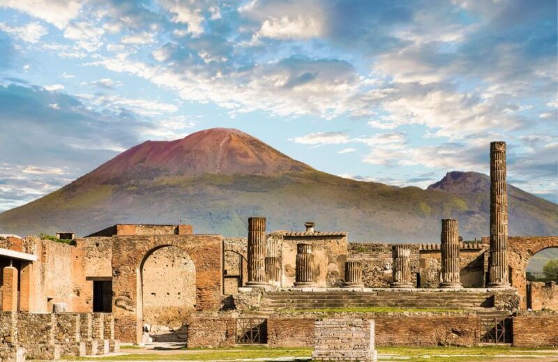 guided-tour-of-pompeii-herculaneum-excavations-from-naples