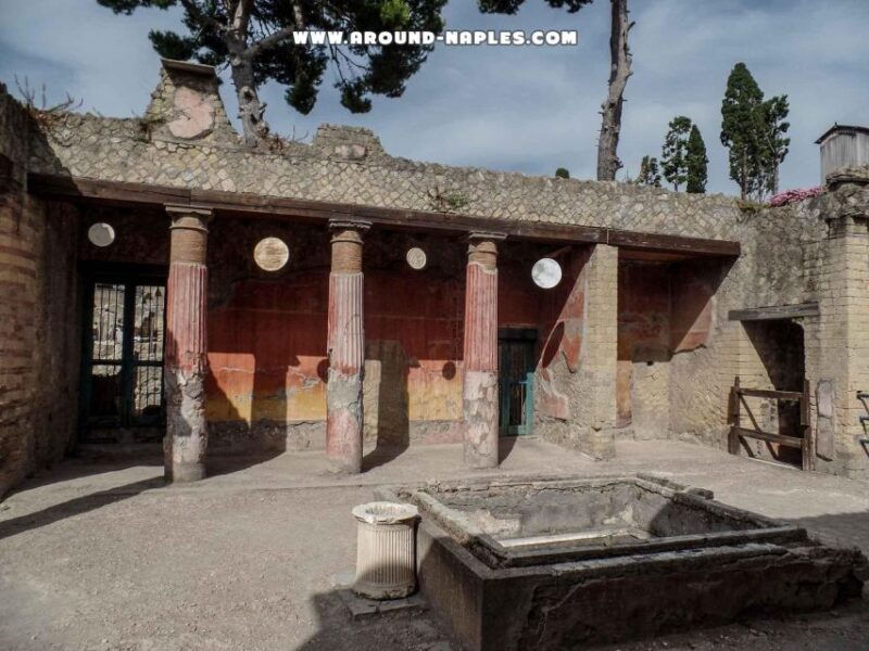 guided-tour-of-pompeii-herculaneum-excavations-from-naples