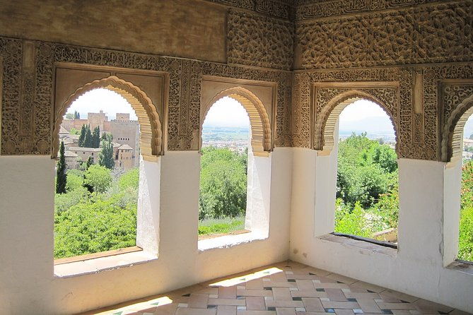 guided-tour-of-the-alhambra-generalife-and-its-gardens
